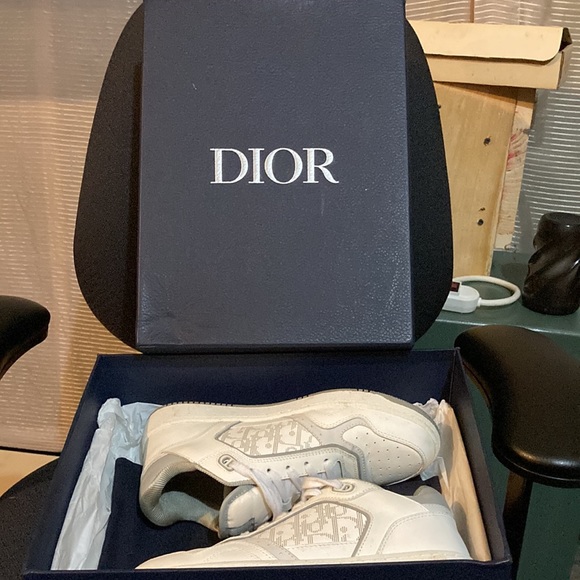 Dior b27 mid top calf oblique j colour:white size: 9.5 mens - Picture 2 of 7